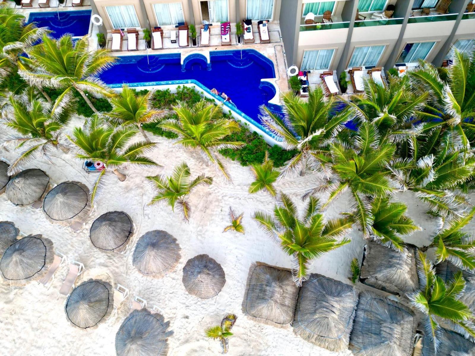 フラミンゴ カンクン リゾート エクステリア 写真